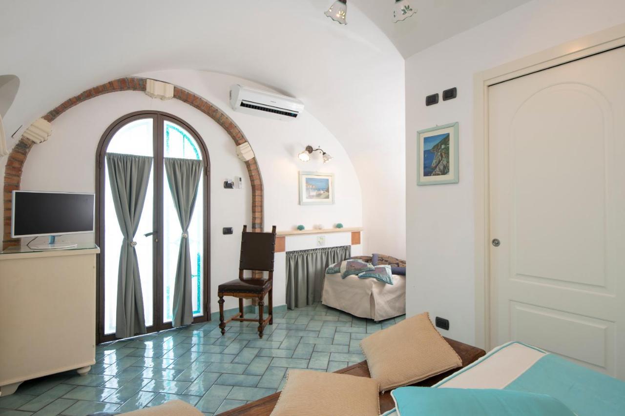 Hotel La Ninfa Amalfi Exterior foto