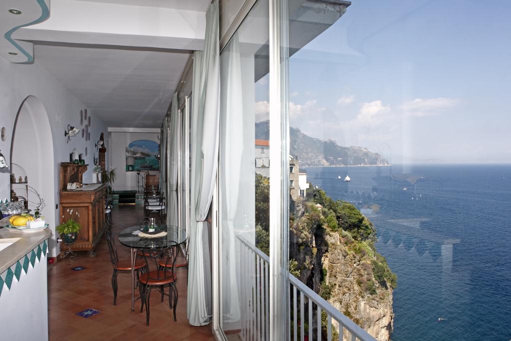 Hotel La Ninfa Amalfi Exterior foto